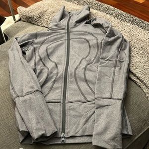 Lululemon sweatshirt/ jacket